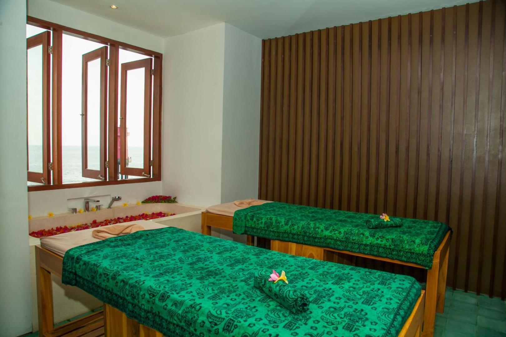 Rajavilla Lombok Resort Senggigi Exteriör bild